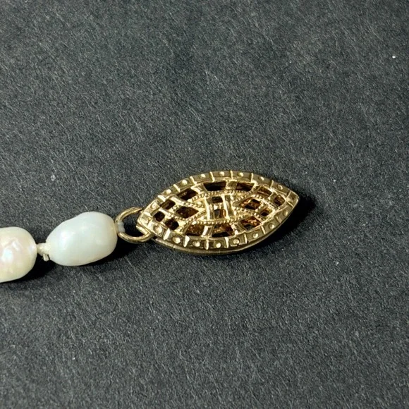 Elegant Freshwater Pearl Baroque Necklace Gold Tone Clasp Delicate Strand 17" - Picture 9 of 11